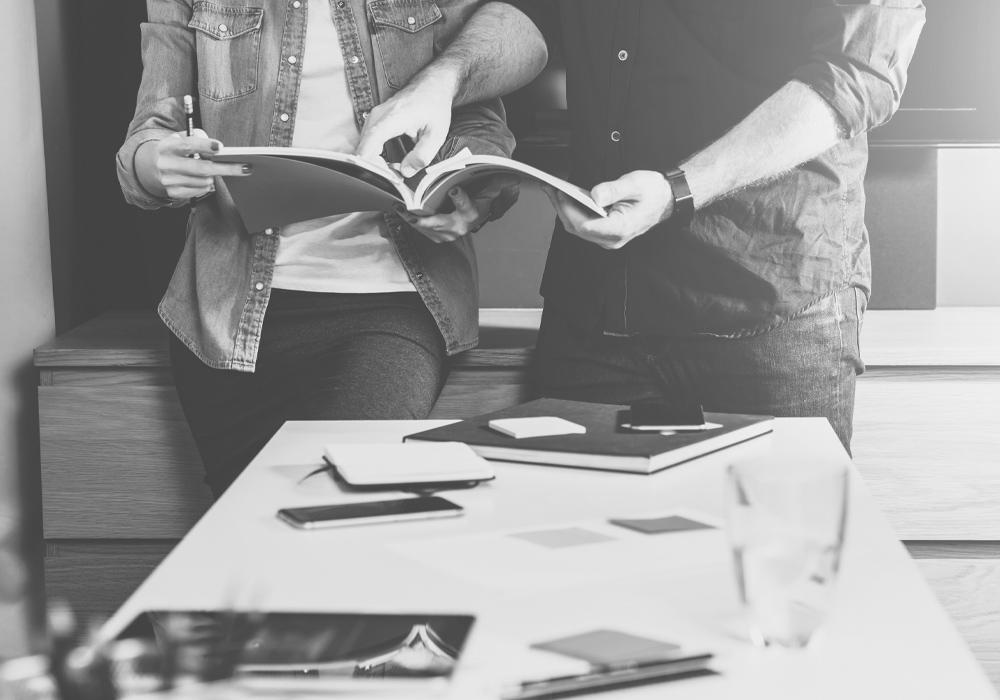 reunion-contact accompagnement réunion projets marketing communication publicité positionnement lancement de marque création logo imk&co agence communication B2B industrie Alsace Strasbourg